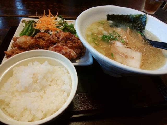 地獄ラーメン 日と月 玉村店 - サブ画像3