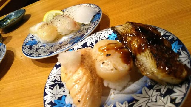 まぐろ家まる 東香里店 - サブ画像1