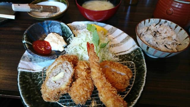 とんかつ金の豚 中津店 - サブ画像1