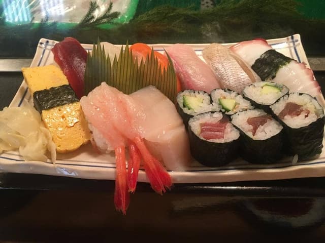 魚がし寿司 - サブ画像1