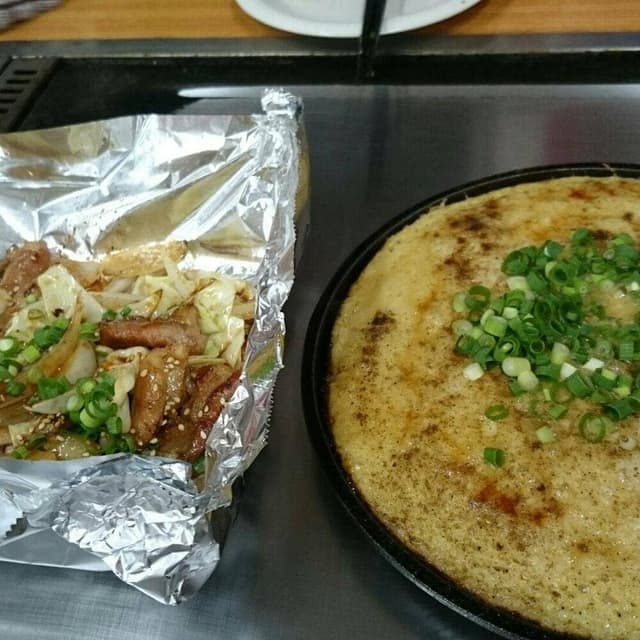 お好み焼きと鉄板焼き 花花 - サブ画像1