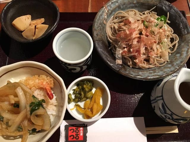 めん房つるつる 明治店 - サブ画像1