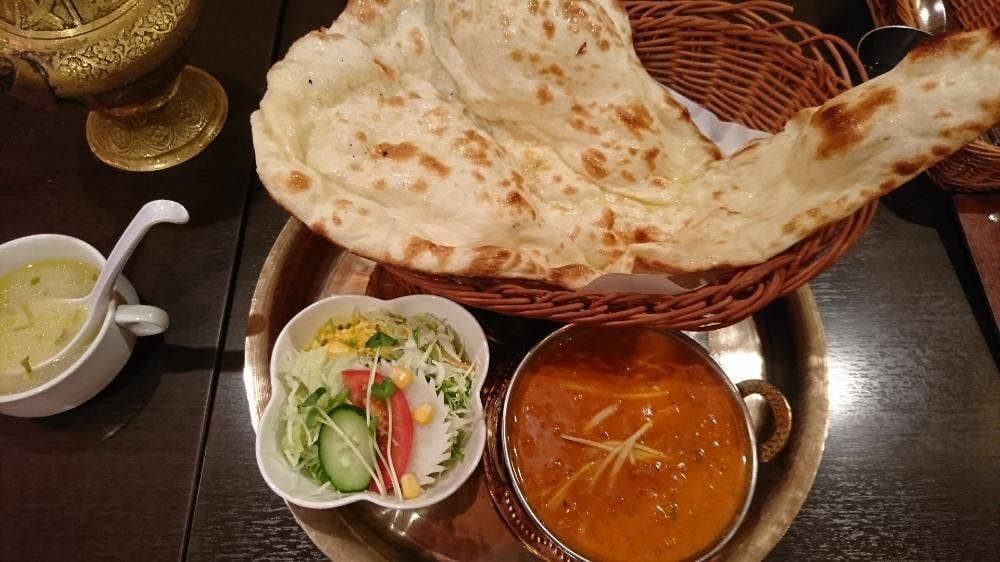 エベレストフード 衣山店