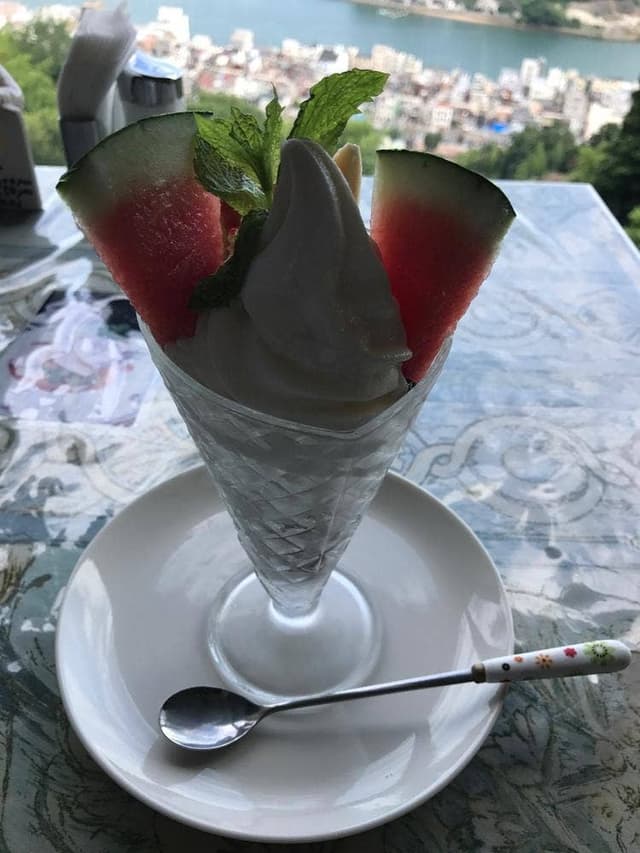 プティ・アノン - サブ画像1