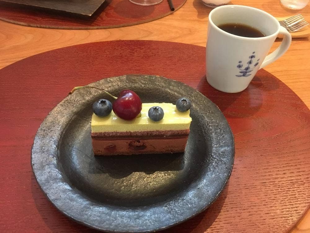 ケーキとカフェ agaru
