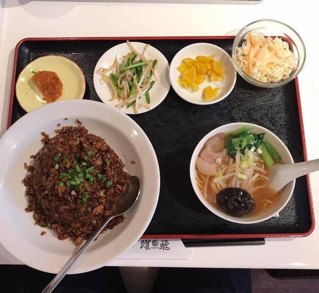 四川料理・火鍋 躍飛 - サブ画像1