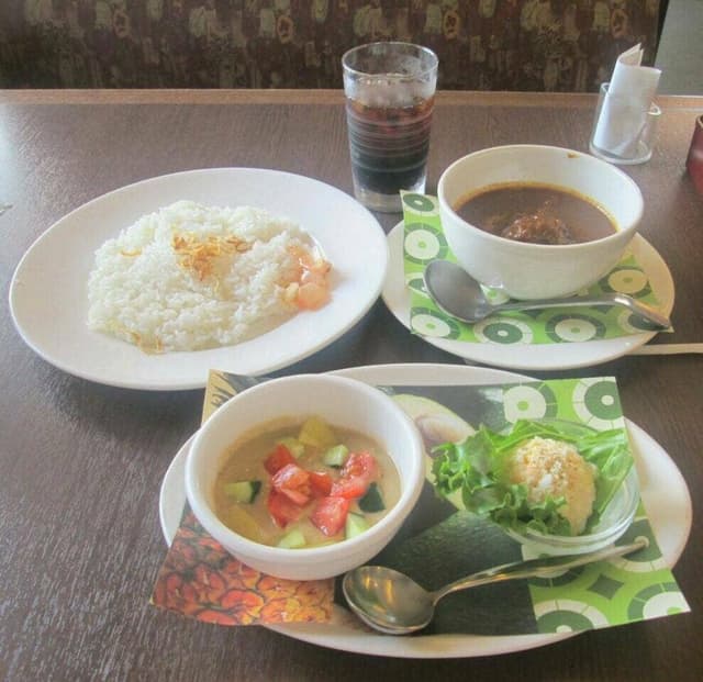 ロイヤルホスト 蒲生店 - サブ画像1