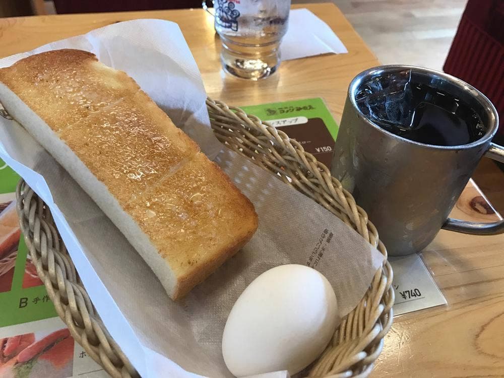 コメダ珈琲店 春日店