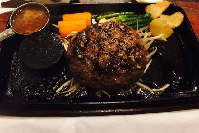 炭火焼工房 ハンバーグステーキ 黒平 - サブ画像1