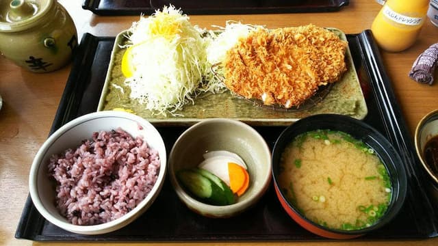とん膳 八街店 - サブ画像1