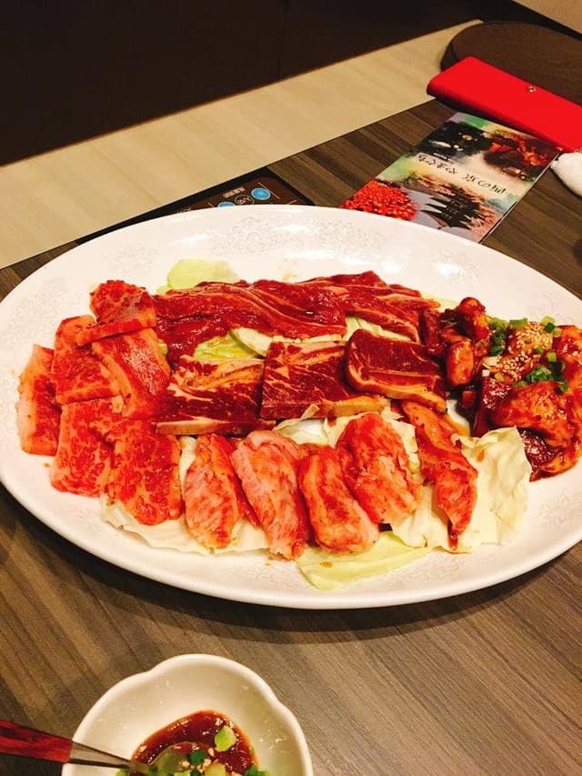 炭火焼 焼肉 とさ屋 - サブ画像2