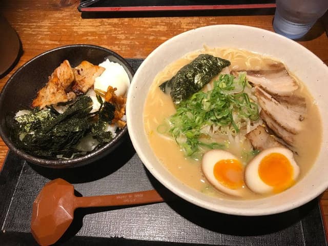 ラーメン神戸たろう 苦楽園店 - サブ画像3