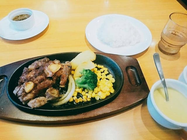 ステーキ宮 鈴鹿店 - サブ画像1