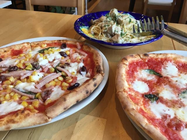 赤い窯のピザ屋さん La Luna Verde - サブ画像2