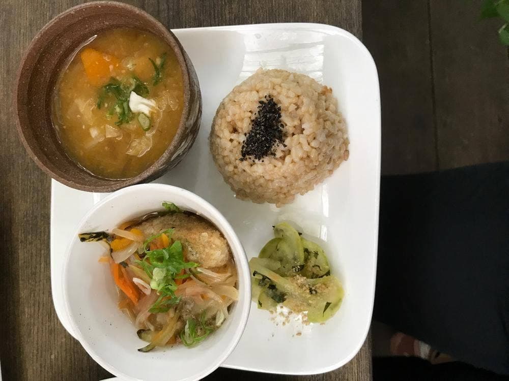 フーズ&ギャラリー Weed