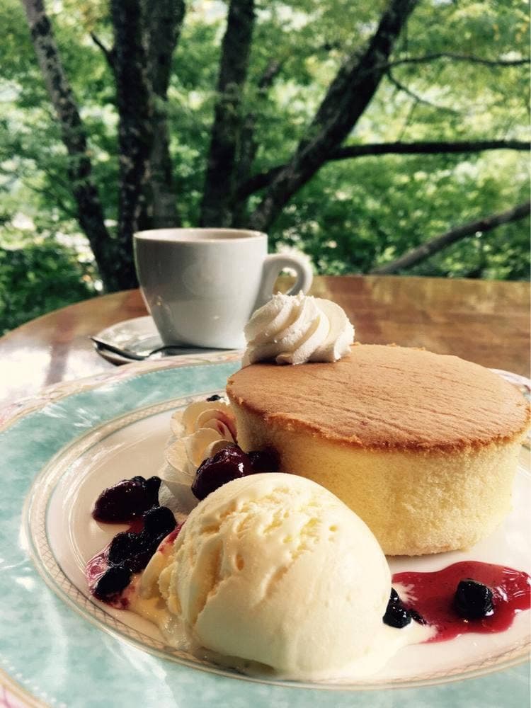 八番館