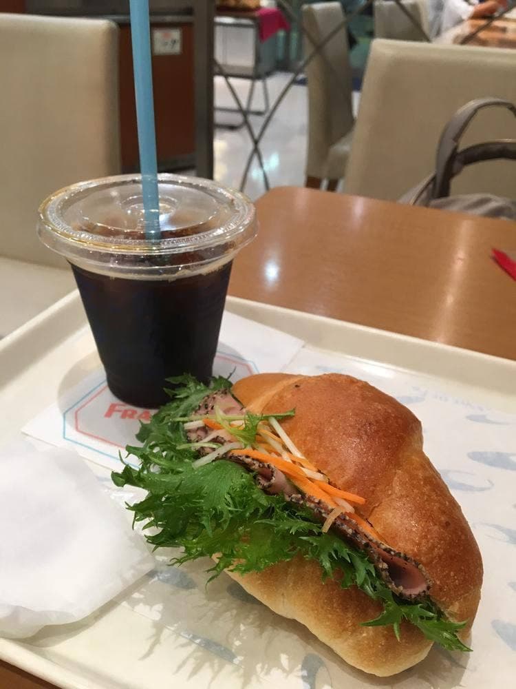 VIE DE FRANCE Cafe 市ヶ谷店