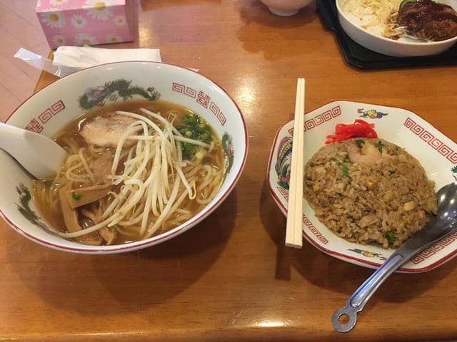 本場中国式手打ちラーメン 菜単 - サブ画像3