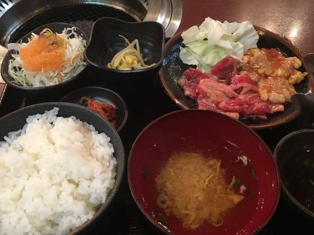 焼肉・冷麺 紅梅園 - サブ画像1