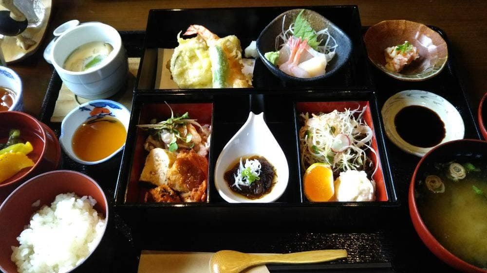食工房 つお