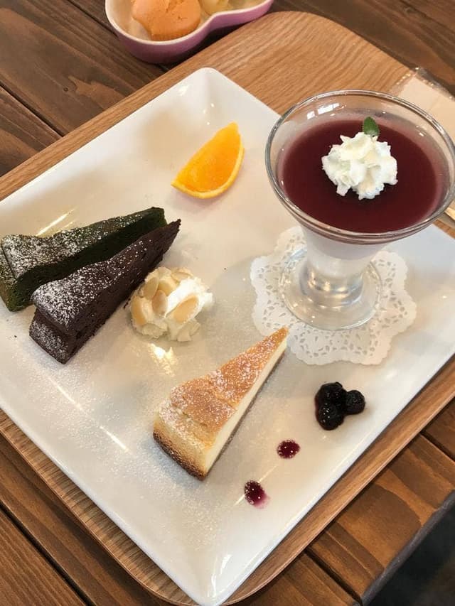 Apricus Cafe - サブ画像1