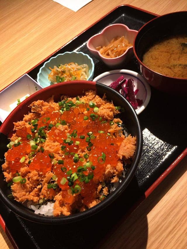 炉端焼き 鷹島本まぐろ 魚然 - サブ画像2