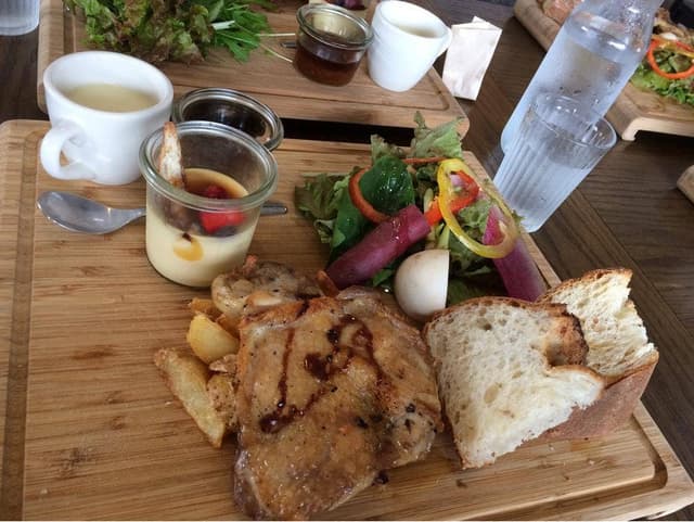 BLUGRE CAFE 港町 - サブ画像3