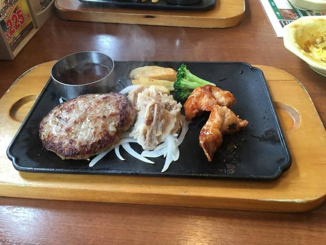 ヴィクトリアステーション 伏古店 - サブ画像2