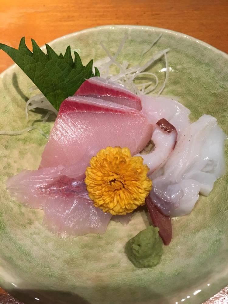 よした