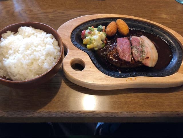 びっくりドンキー 春日井店 - サブ画像1
