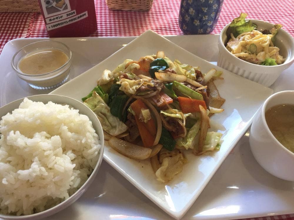 Cafe あいる・bee