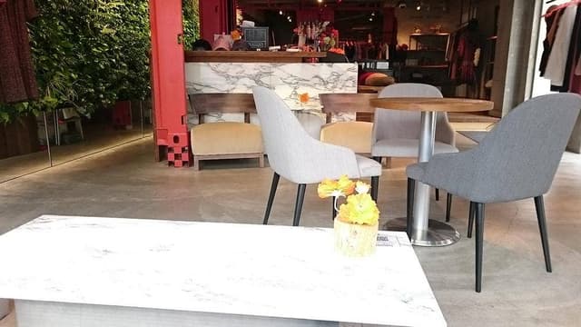 Cafe Valmuer - サブ画像1