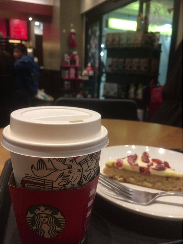 スターバックス コーヒー 明治神宮前メトロピア店 - サブ画像3