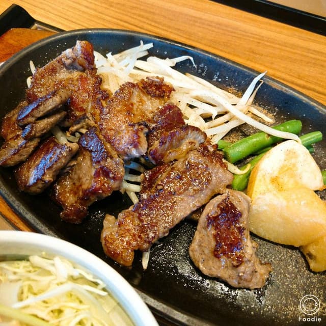 やよい軒 亀田店 - サブ画像1