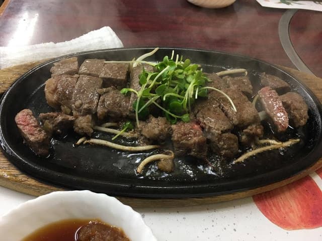 ステーキハウス 楽園 - サブ画像1