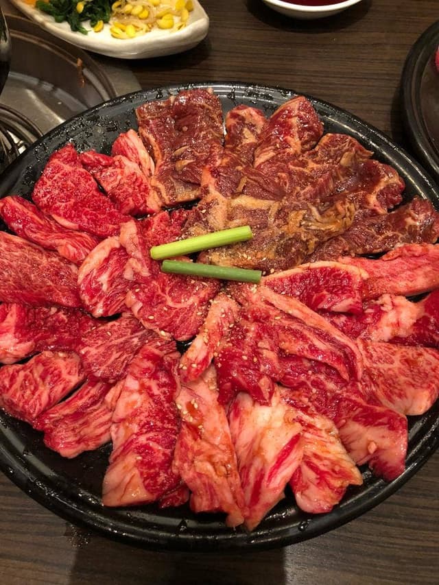 炭火焼肉鶴兆 江坂店 - サブ画像1