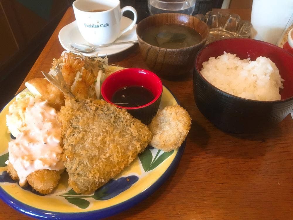 パリジャンカフェ