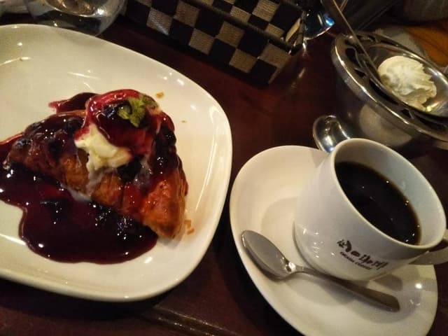 岡田珈琲 グランガーデン店 - サブ画像1