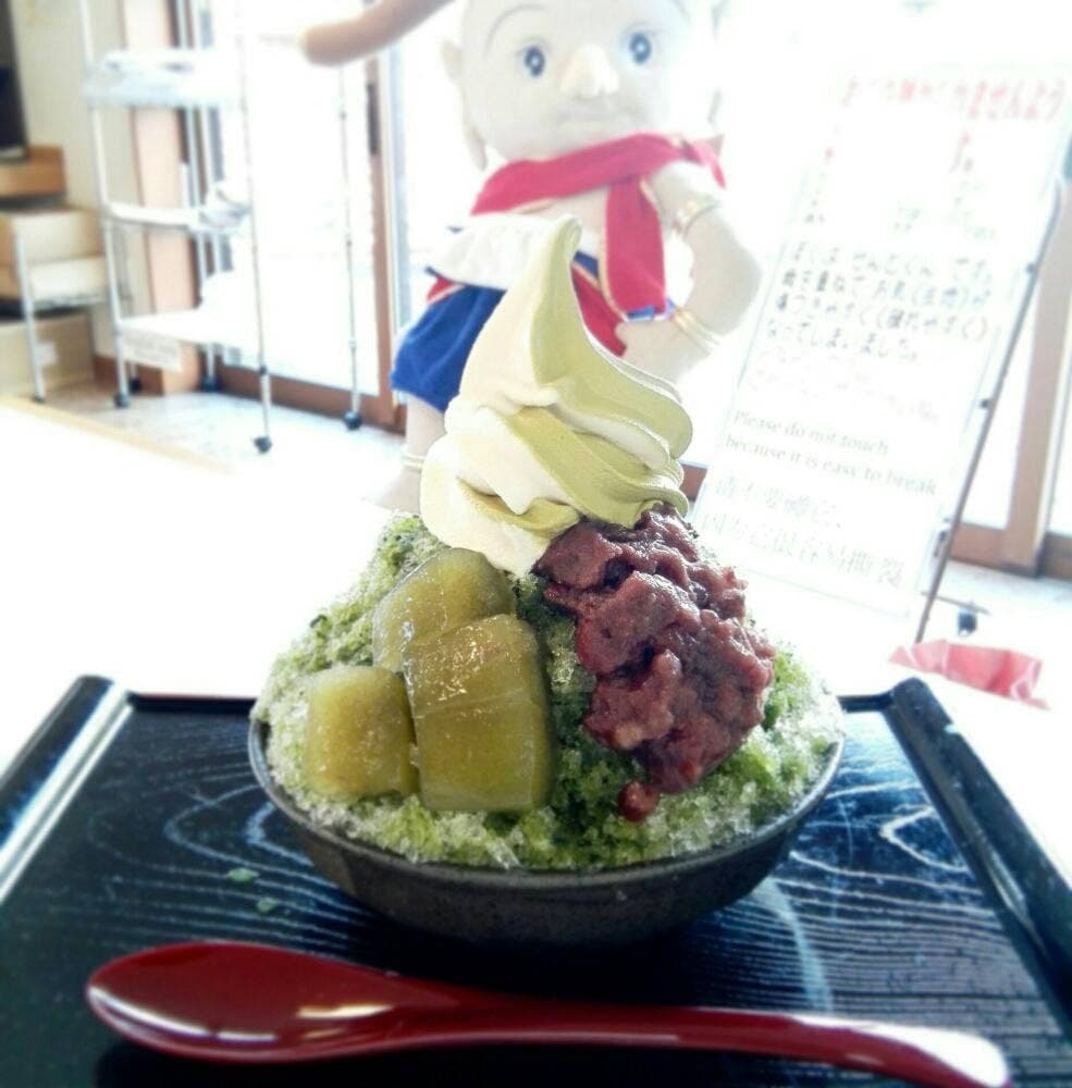 西の京みやげ処きとら