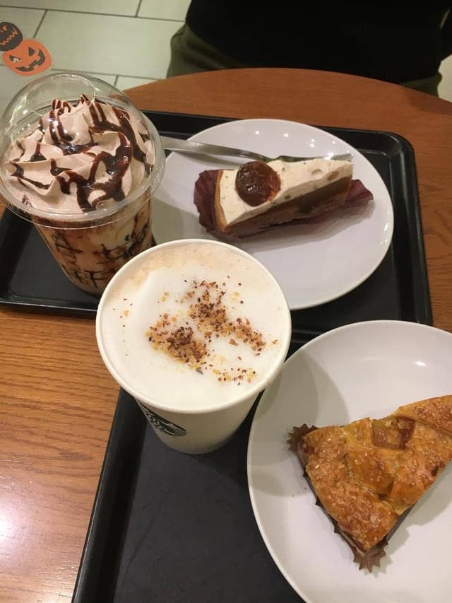 スターバックス コーヒー TSUTAYA BOOKSTORE エミフルMASAKI店 - サブ画像2