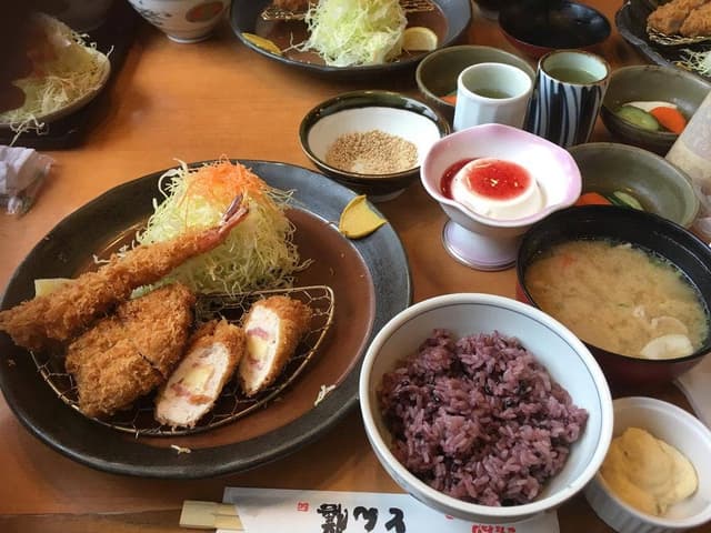 とん膳 龍ケ崎店 - サブ画像1