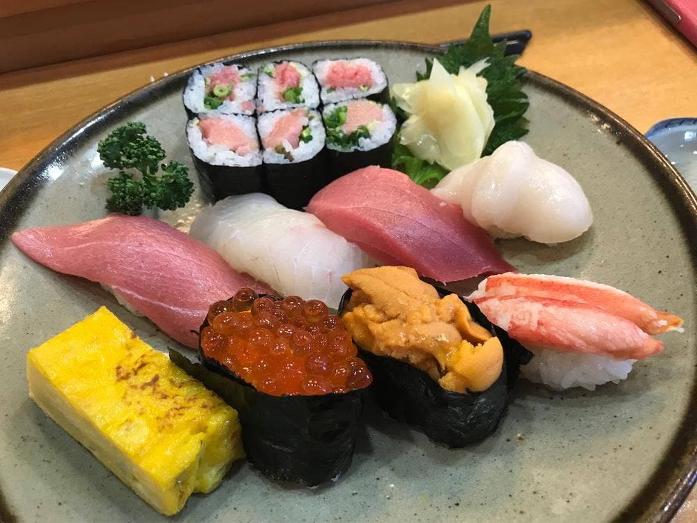 すし角