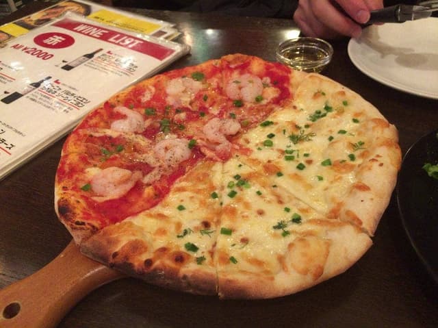 GABUKICHI がぶ飲みワインとワンコインピザのお店 - サブ画像2