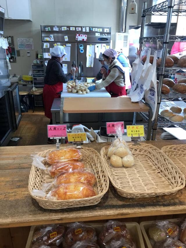 パン工房 産直ともちゃん - サブ画像3