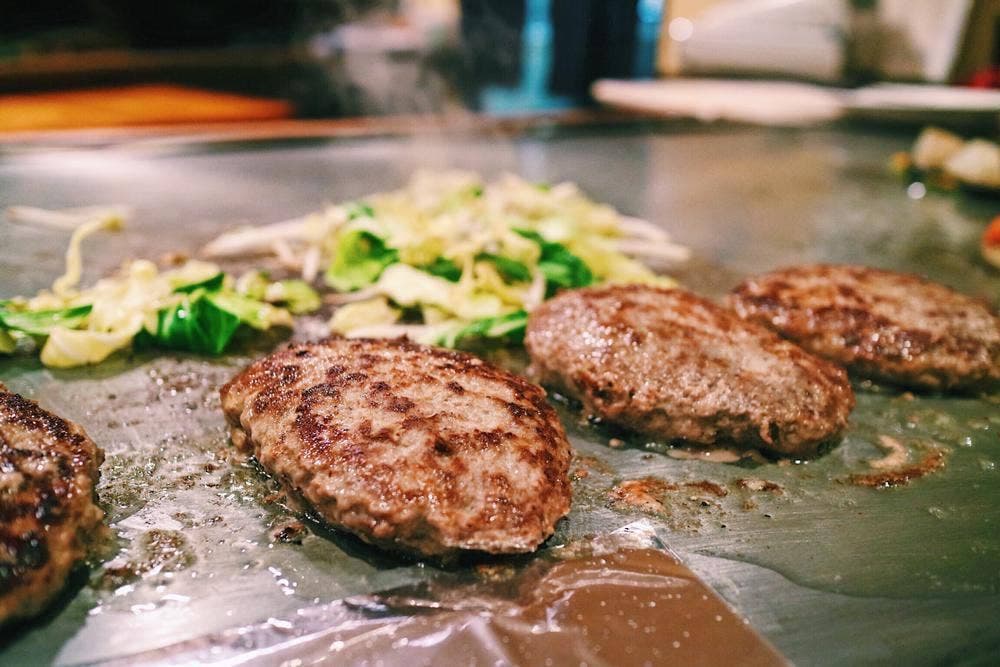 鉄板焼き ステーキ GiGi