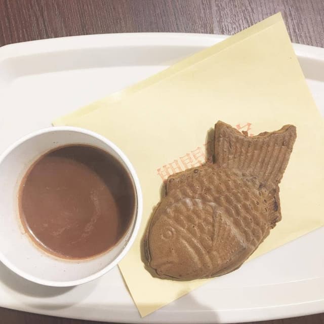 幸せの黄金鯛焼き 県立美術館前店 - サブ画像1