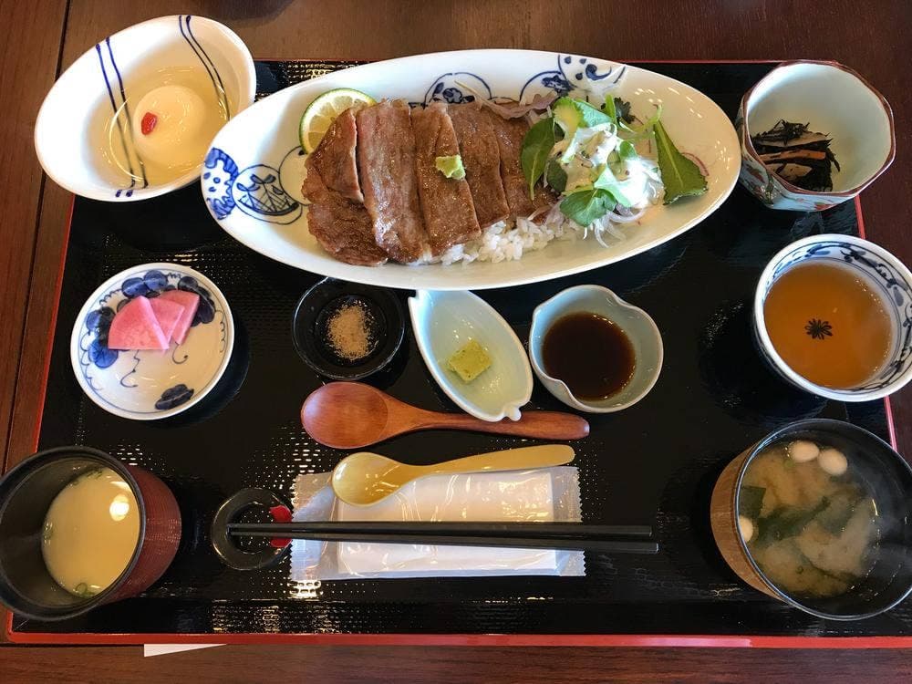 柚富の郷 彩岳館