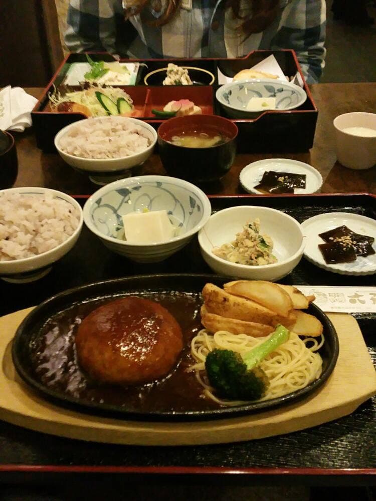 豆富料理 六弥太