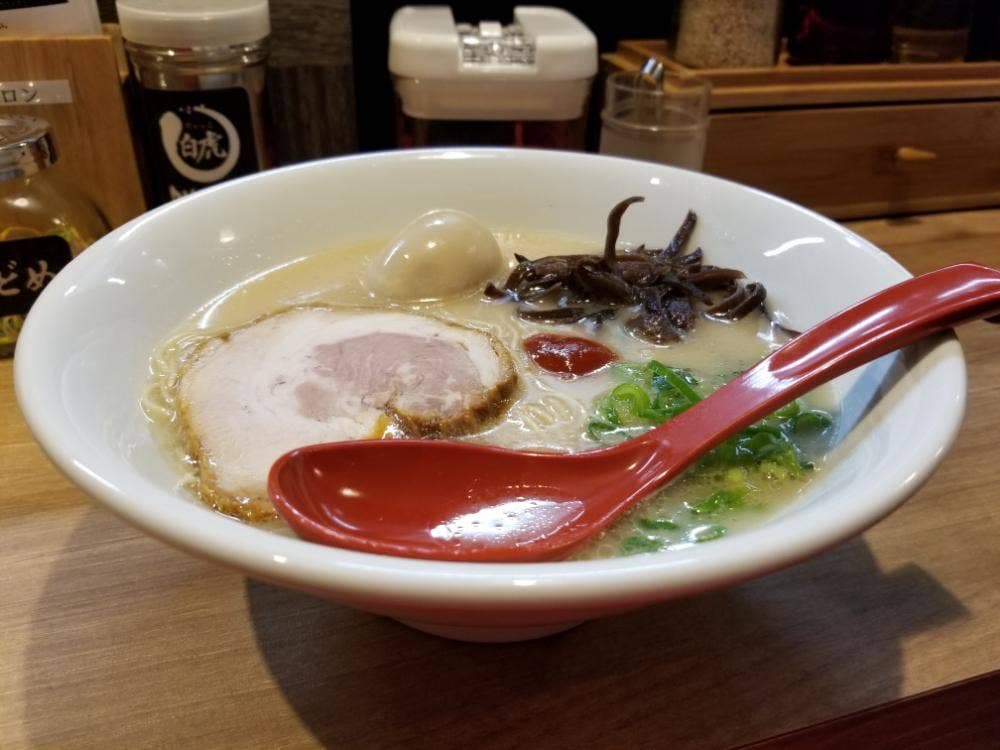 博多とんこつ 麺処 白虎 御殿場新橋店