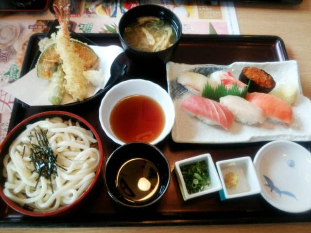 とんでん 三芳店 - サブ画像3